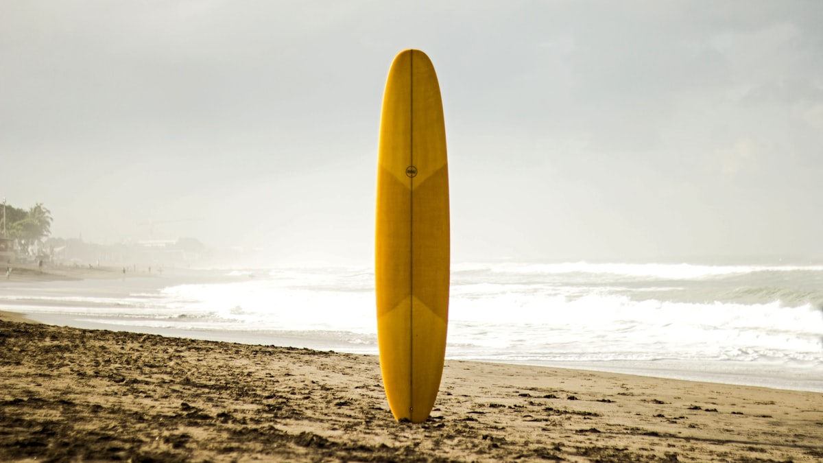 Nazaré, a capital mundial das ondas gigantes: como um canhão submarino pôs Portugal no topo do surf
